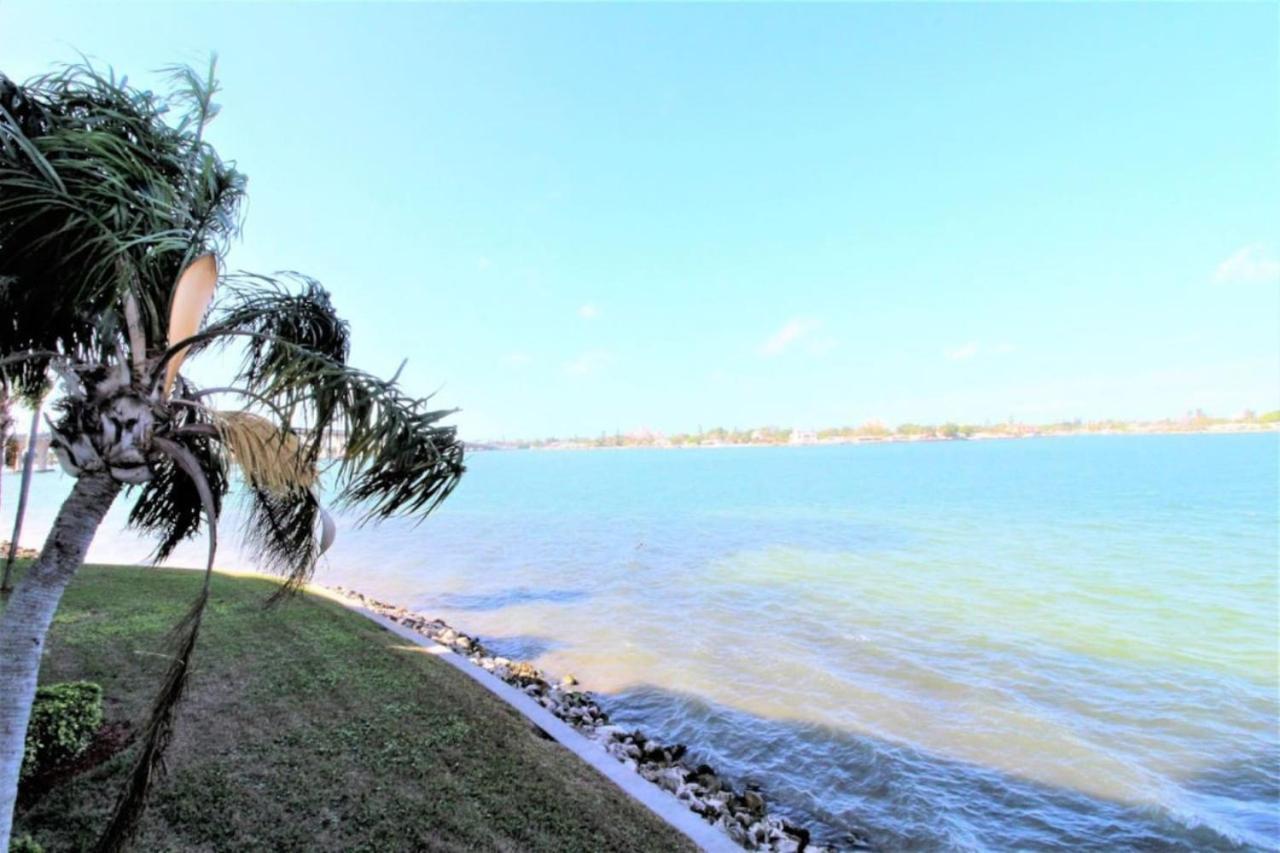St Pete Isla Del Sol Casa G 207 Bay Front 2 2 Holiday home *