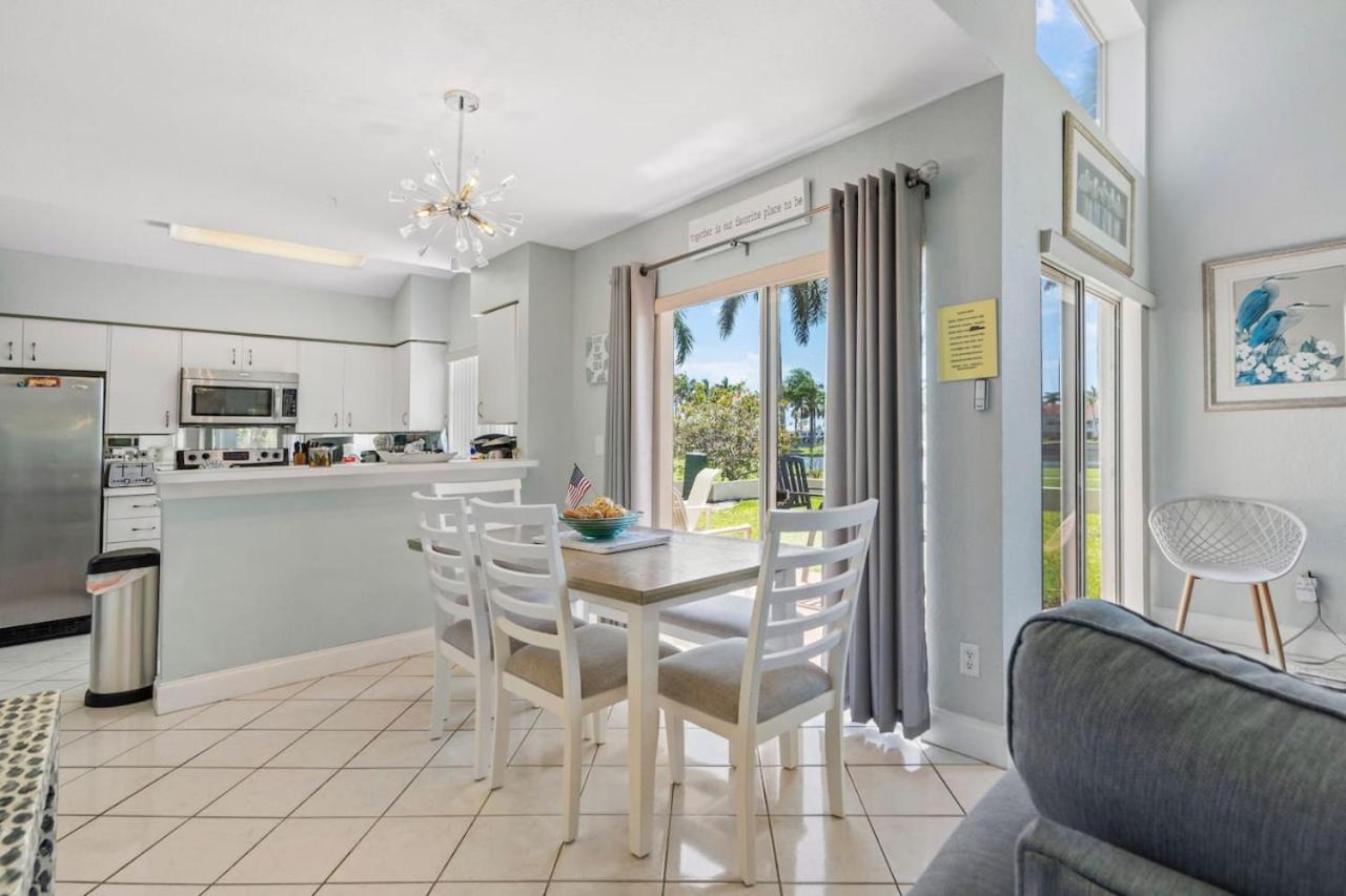 St Pete Isla Vista North Mirada Townhome 3 2 Holiday home Point Brittany