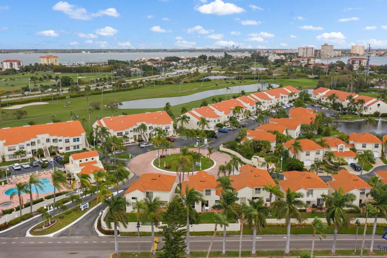 St Pete Isla Vista North Mirada Townhome 3 2 Point Brittany