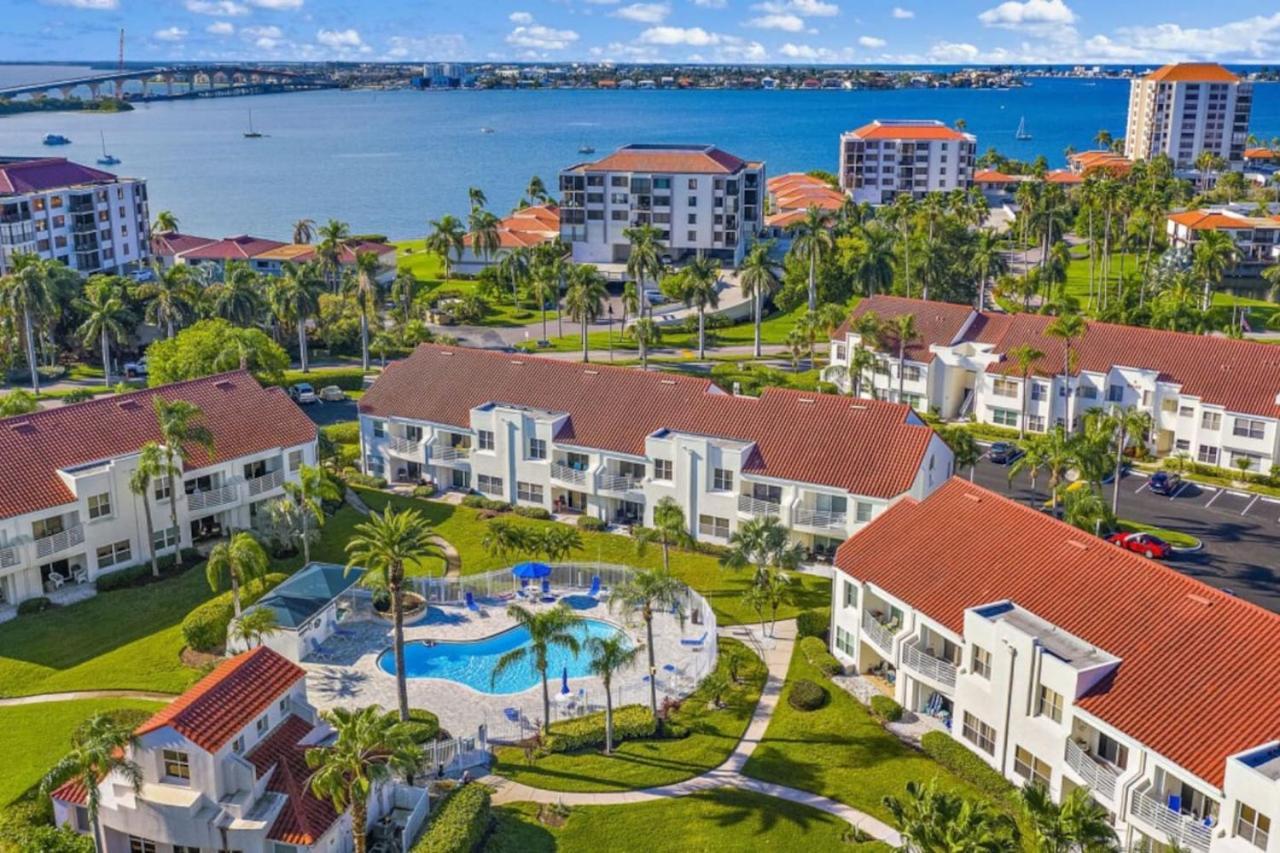 St Pete Isla Del Sol Vista E 7 249 Pool 2 2 *