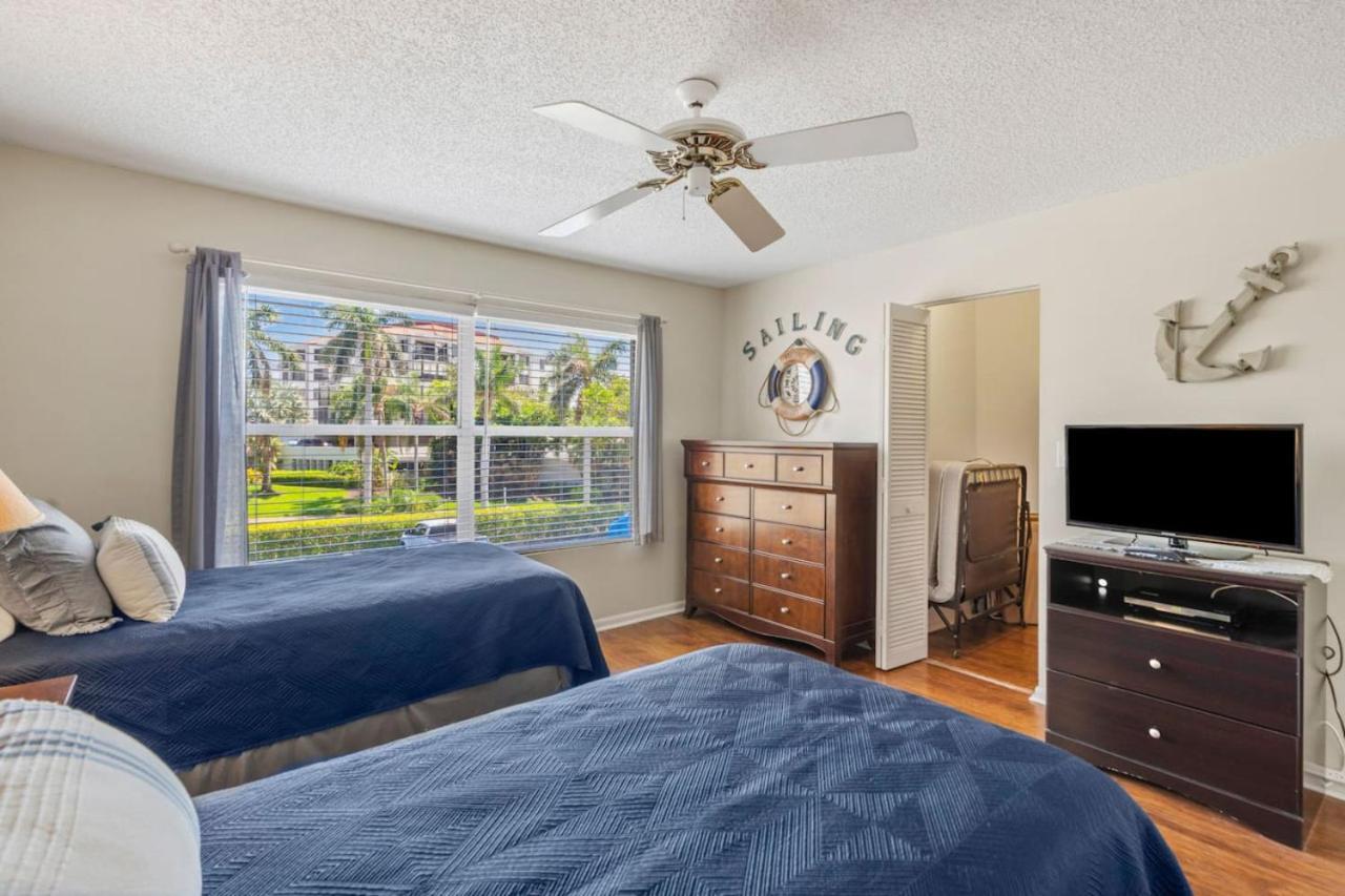 St Pete Isla Del Sol Vista E 7 249 Pool 2 2 Holiday home