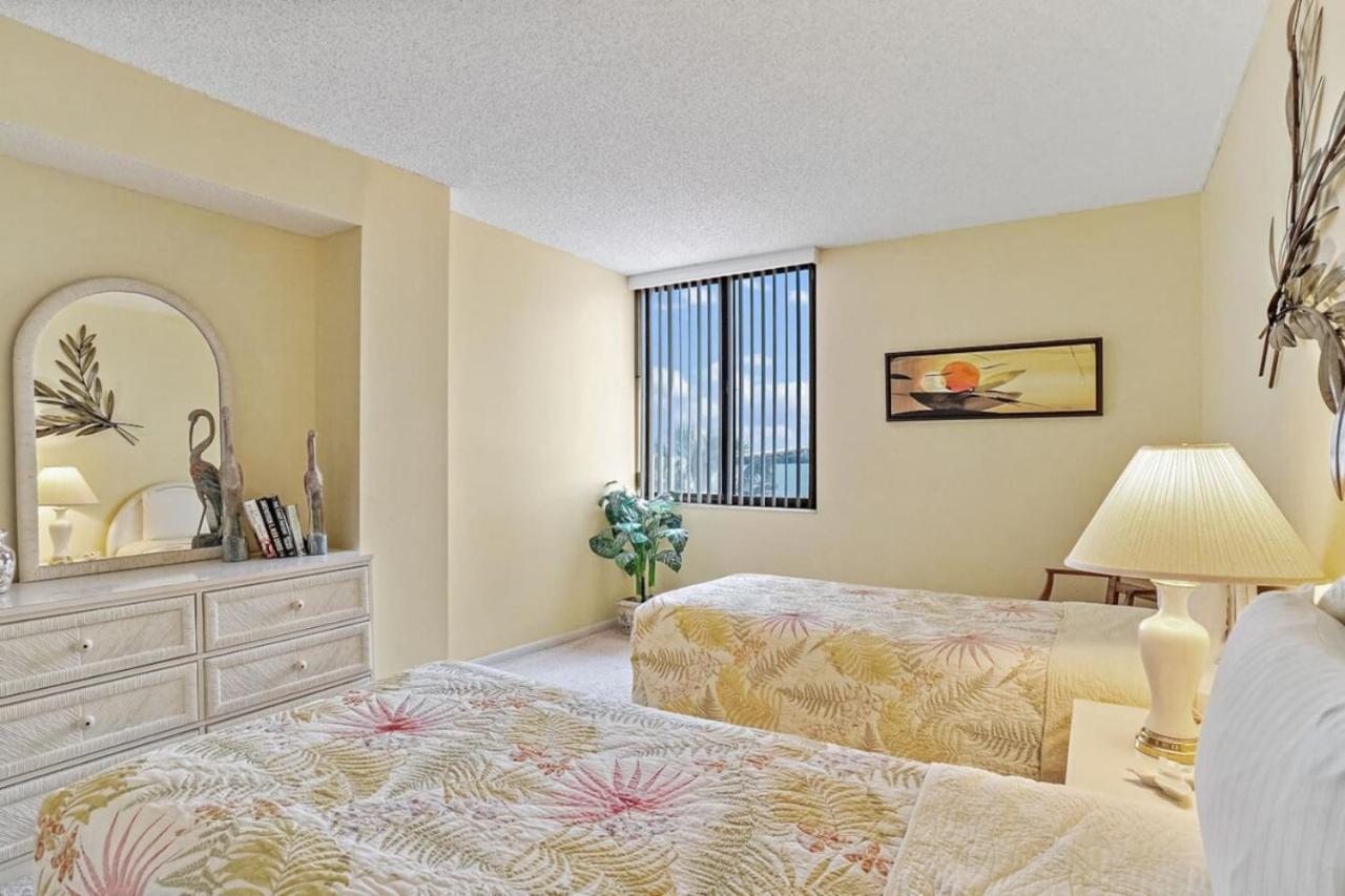 St. Pete Isla Del Sol Bahia J 408 2bd 2ba * Point Brittany