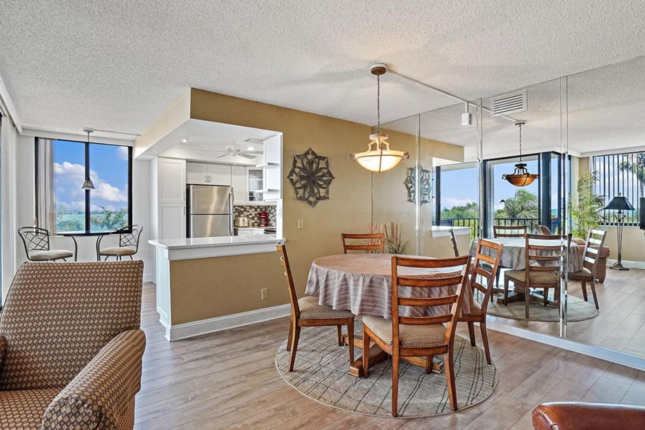 St. Pete Isla Del Sol Bahia J 408 2bd 2ba *