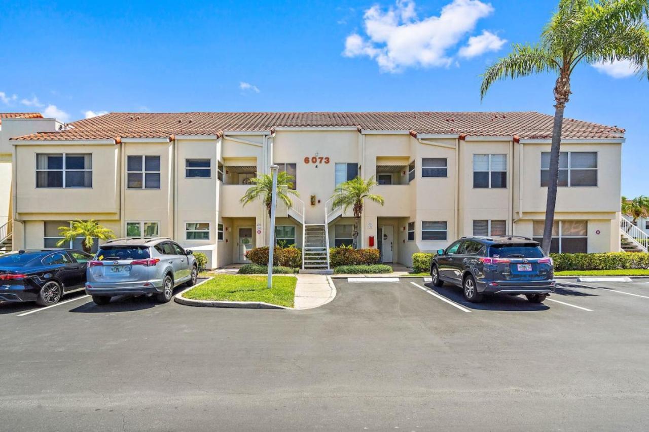 St Pete Isla Vista E 4-229 New Kitchen Holiday home