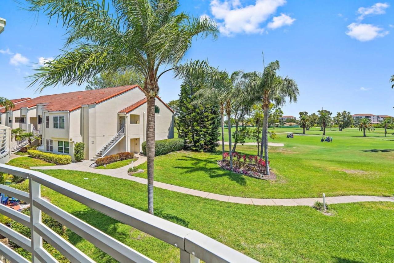 St Pete Isla Vista E 4-229 New Kitchen *