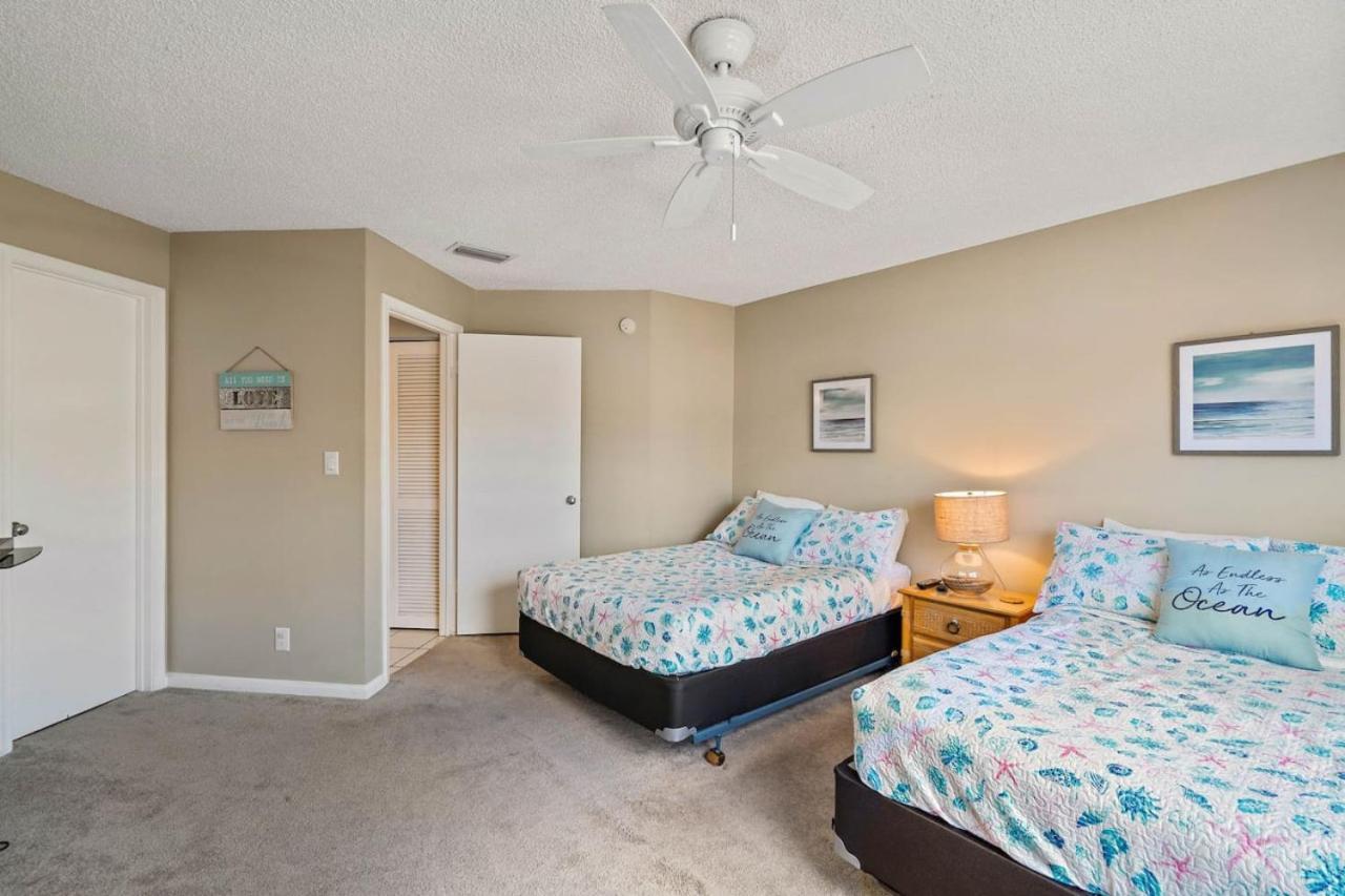St Pete Isla Vista E 4-229 New Kitchen Holiday home