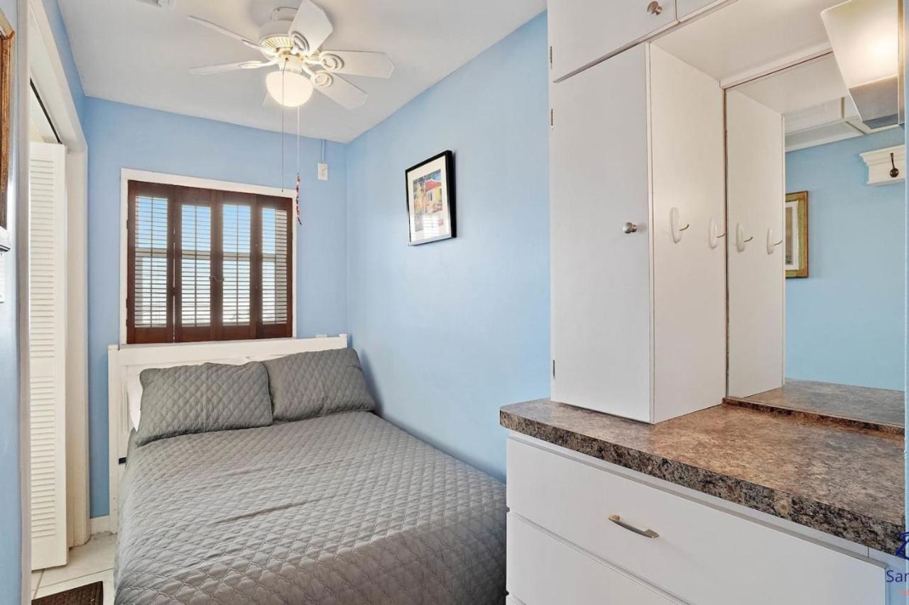 Apartment Sea Rocket 6 Beachfront Beauty In North *