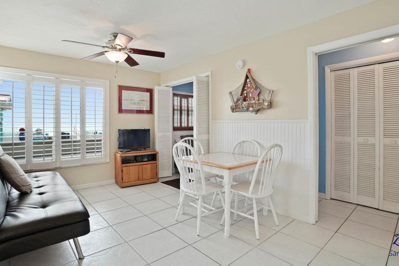 Apartment Sea Rocket 6 Beachfront Beauty In North *