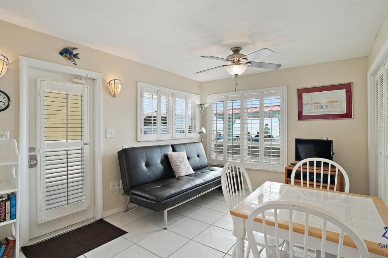 Apartment Sea Rocket 6 Beachfront Beauty In North *
