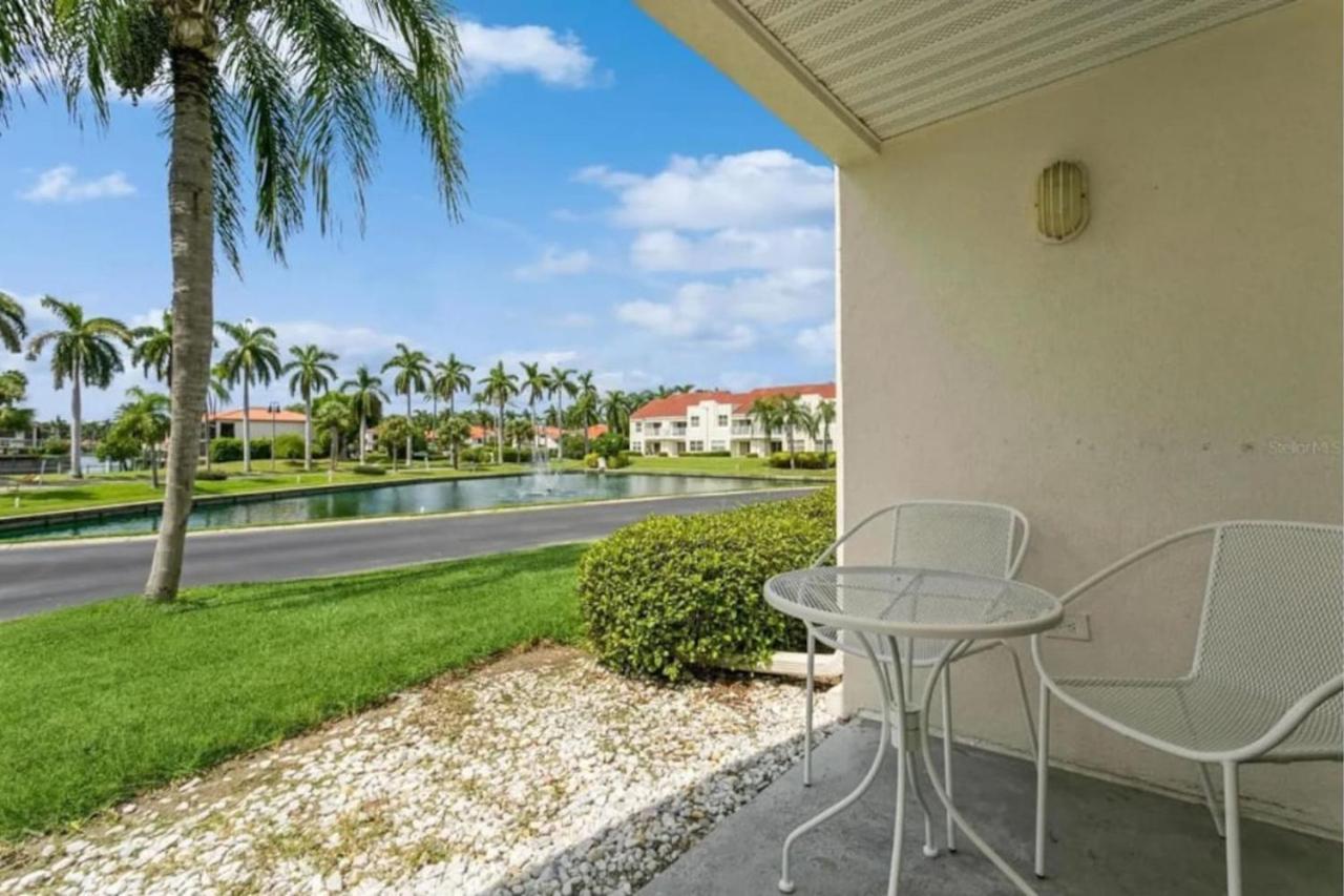 Vista East 8-164 Holiday home Point Brittany