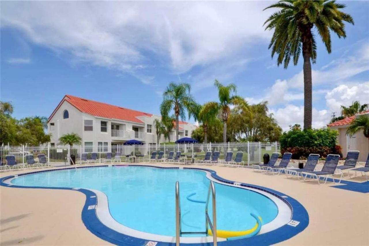 Holiday home New Listing Ground Floor Vista East Pond
