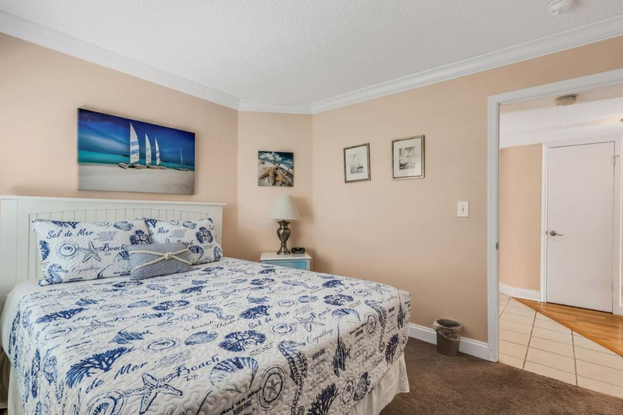 New Listing Ground Floor Vista East Pond
