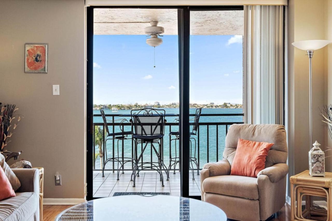 St Pete Isla Casa B-507 Beautiful *
