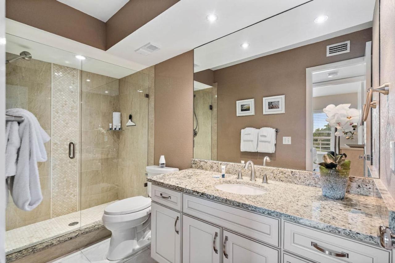 New Listing Bahia Vista 8 411 2bd 2ba *