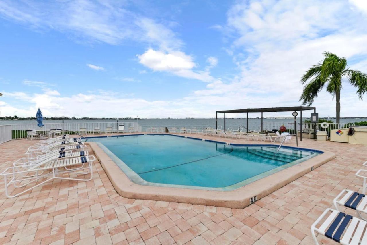 New Casa Del Mar D 215 * Point Brittany