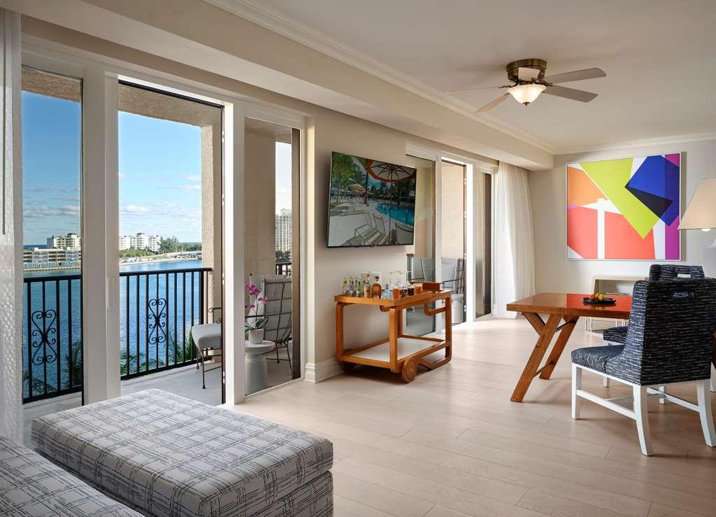 Hotel Yacht Club At The Adults-only