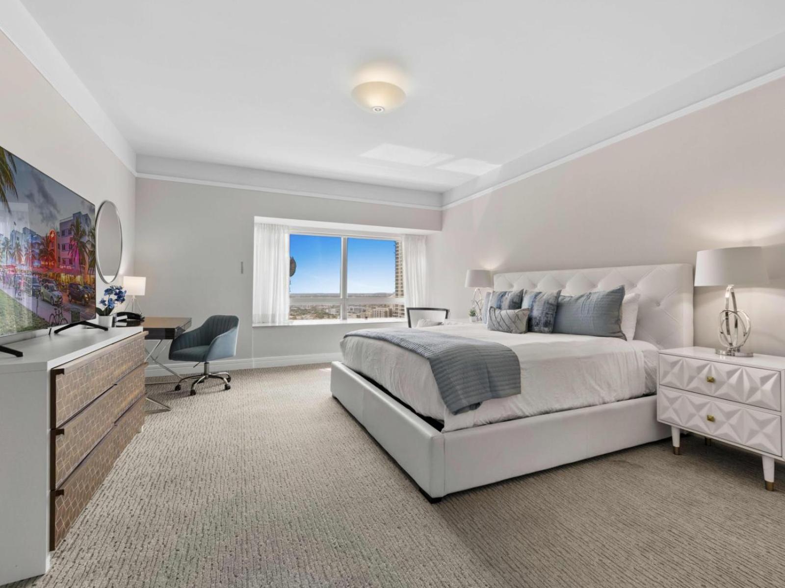 Casiola In Four Seasons Apartment