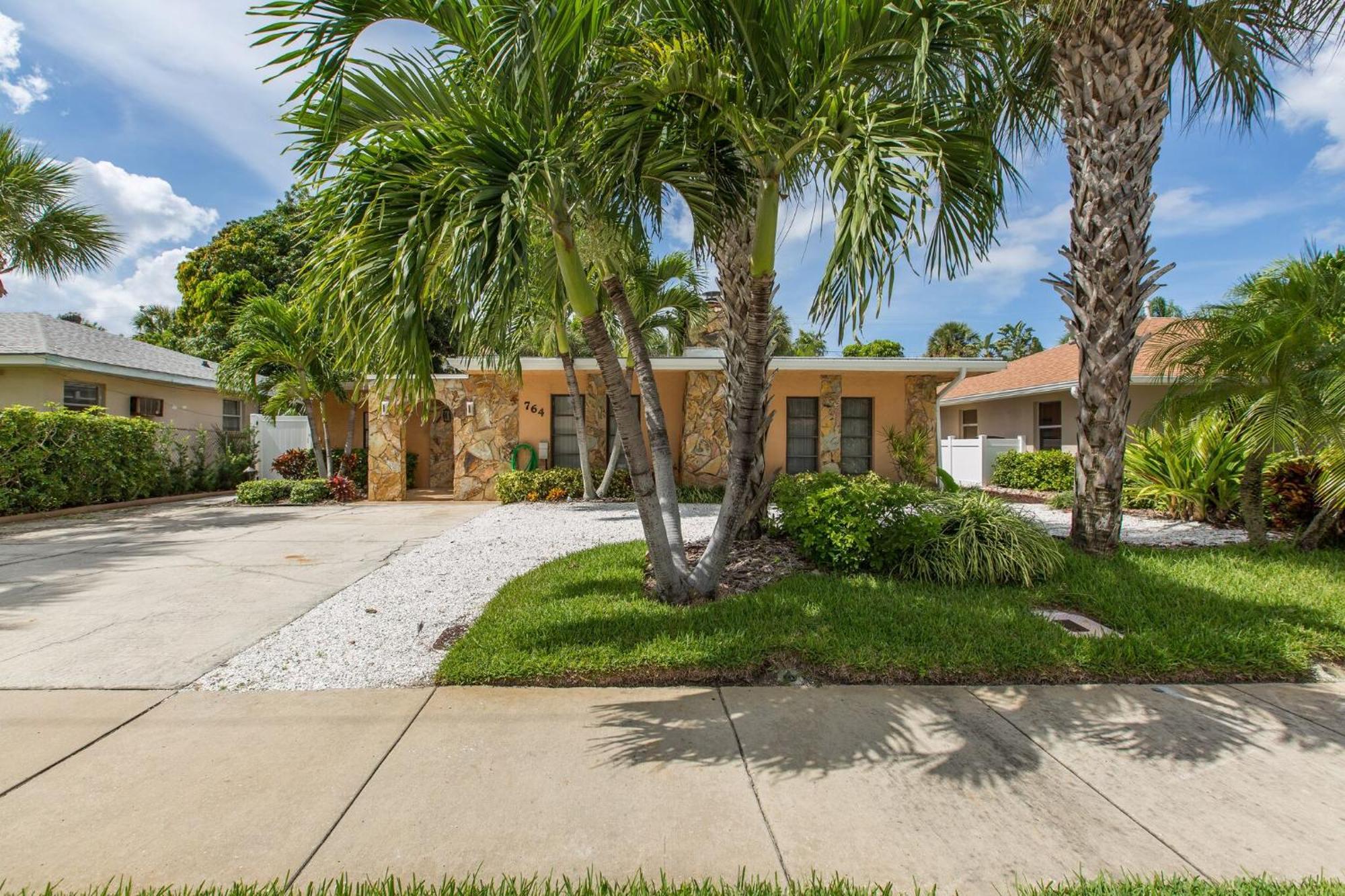 Coconut Breeze Iii - Monthly Holiday home *
