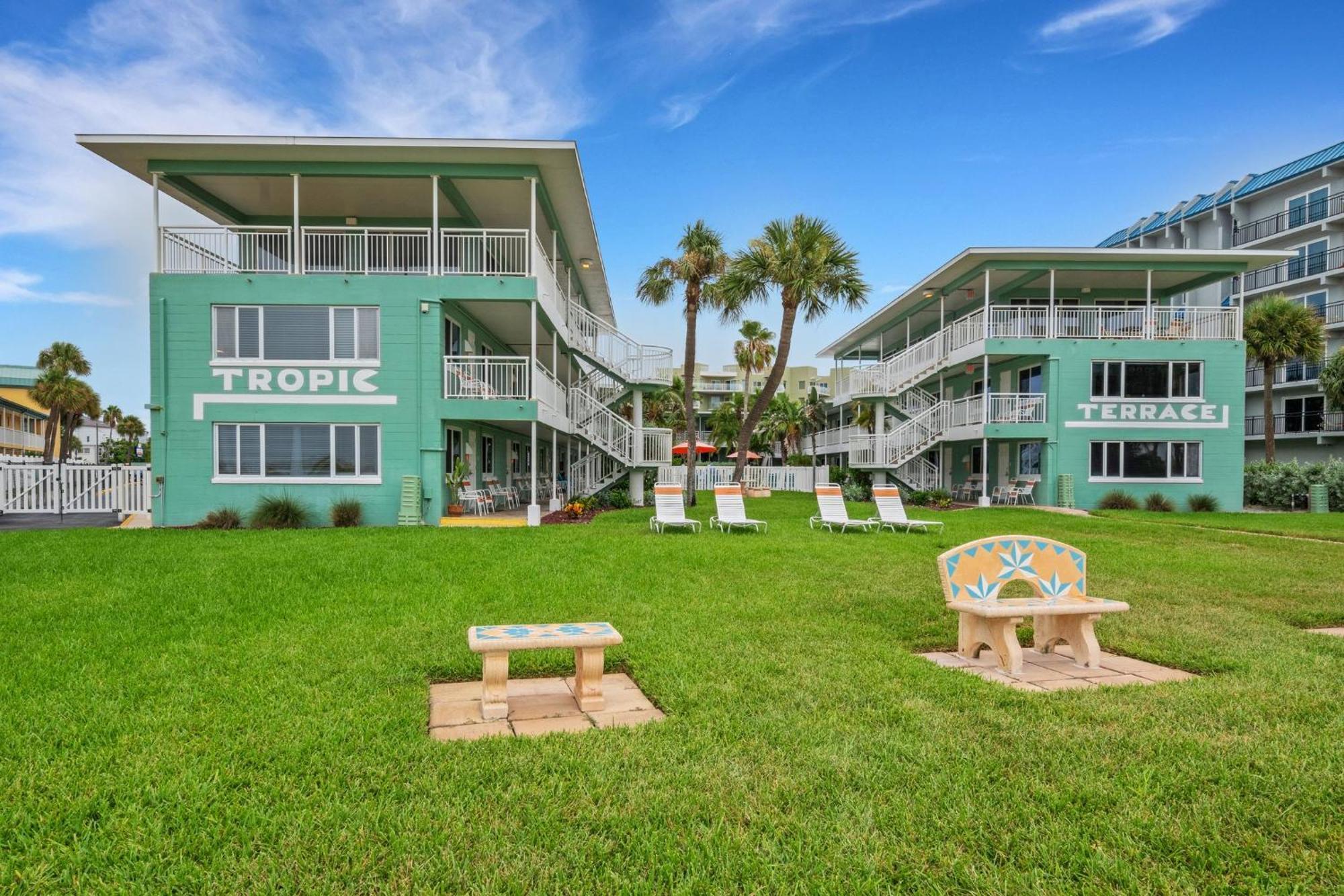 Resort Tropic Terrace #54 - Beachfront *