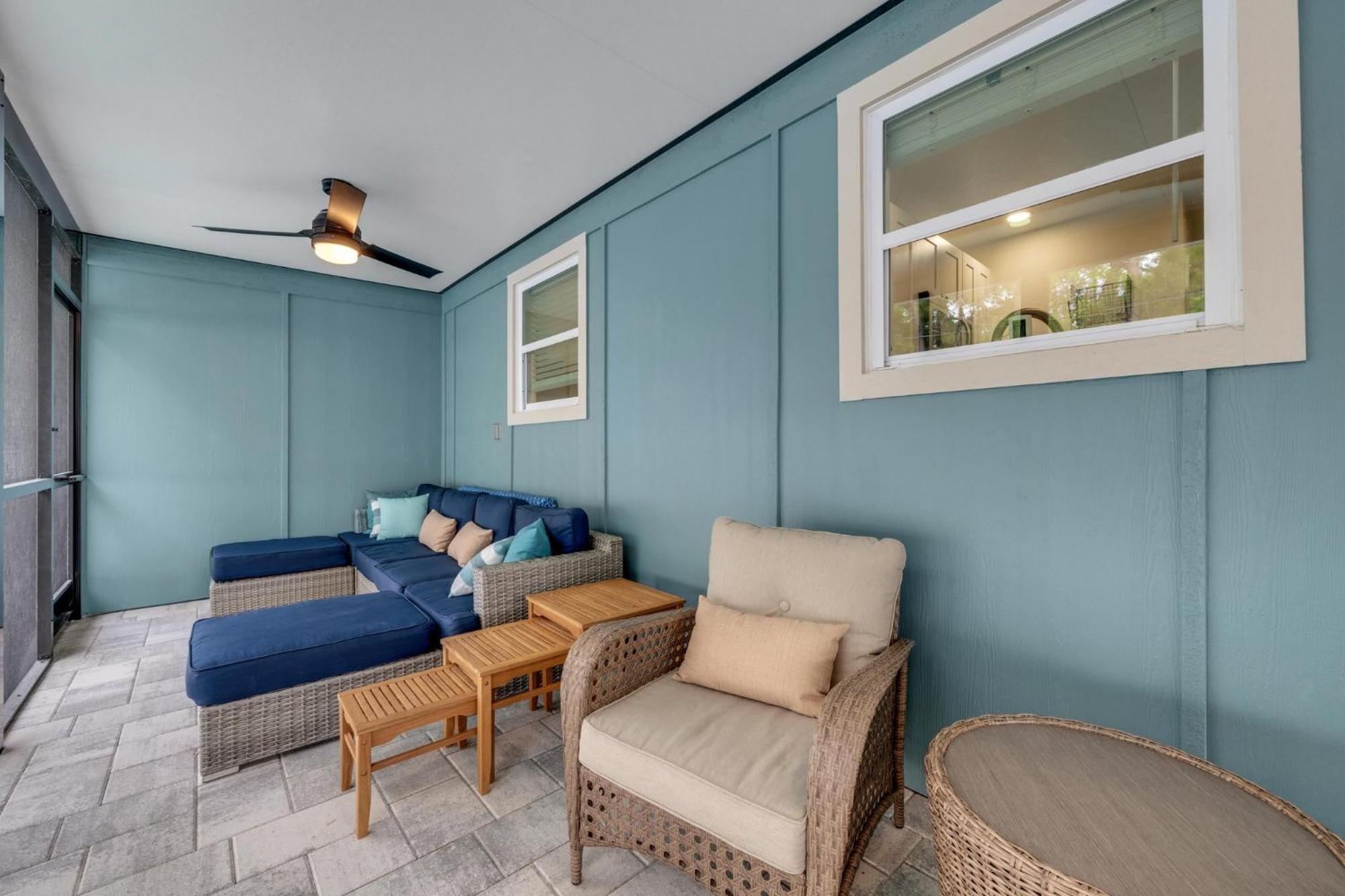 Poolside Oasis - Just Steps To The Sand! - Monthly *