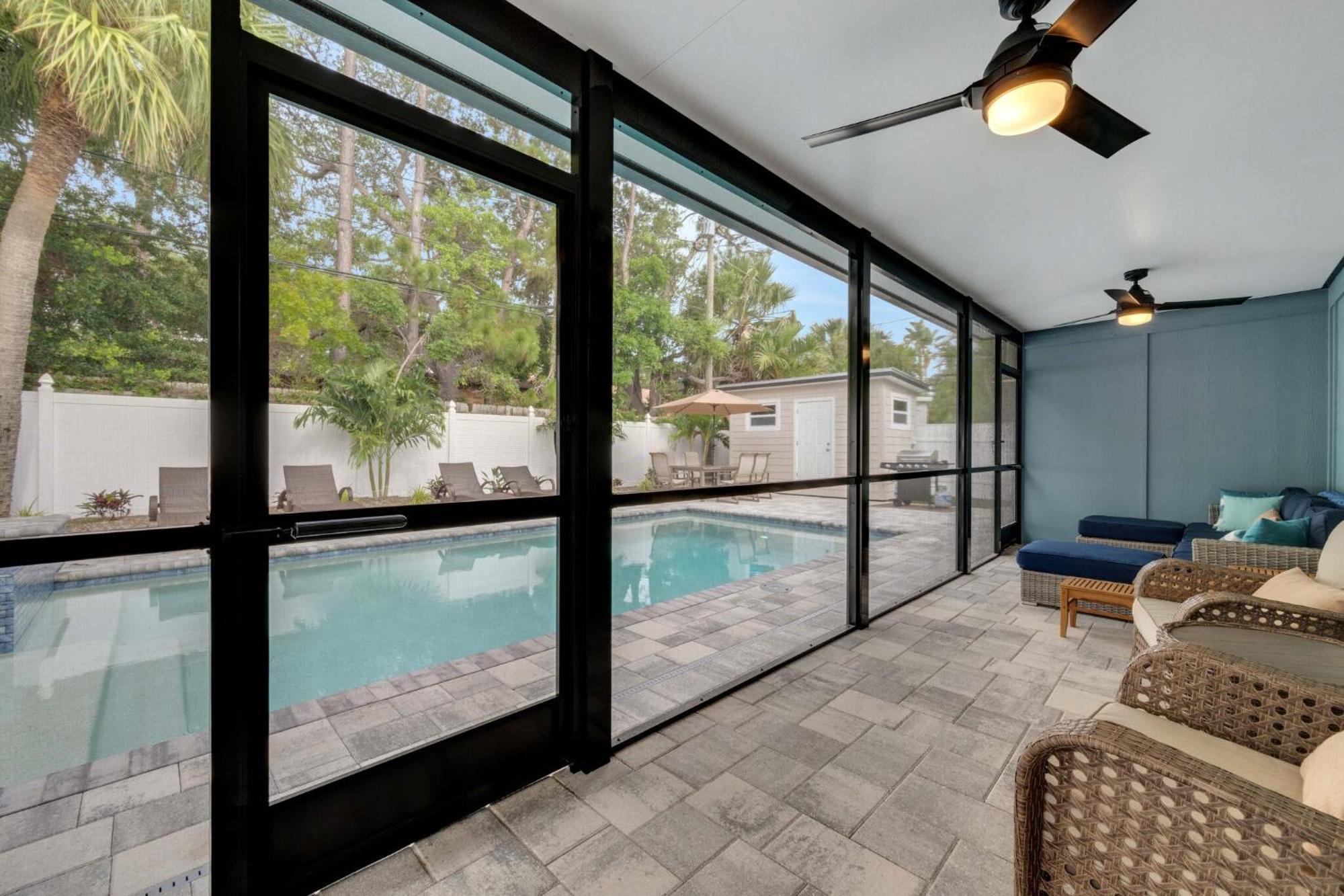 Holiday home Poolside Oasis - Just Steps To The Sand! - Monthly
