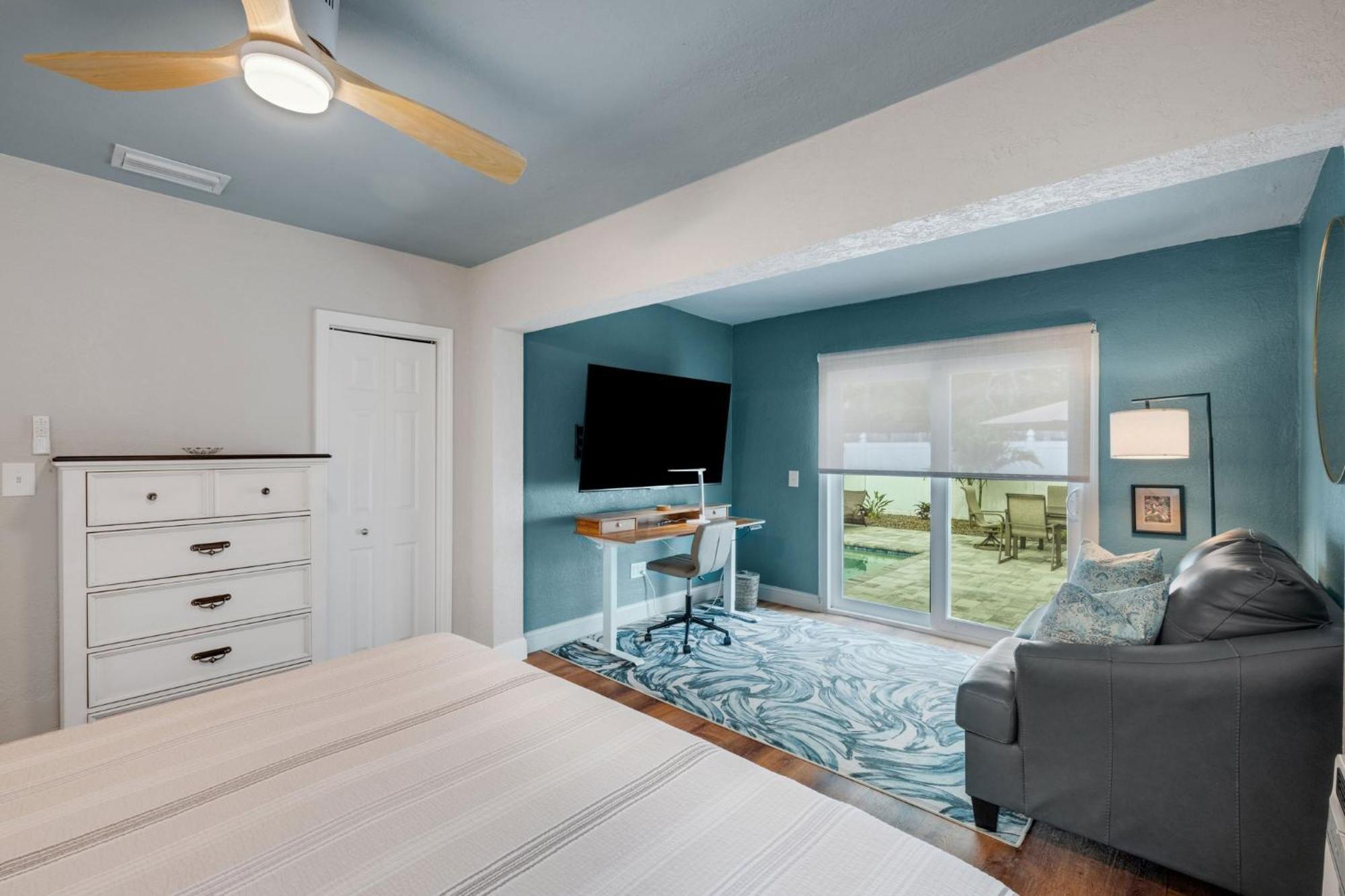 Holiday home Poolside Oasis - Just Steps To The Sand! - Monthly Clearwater Beach