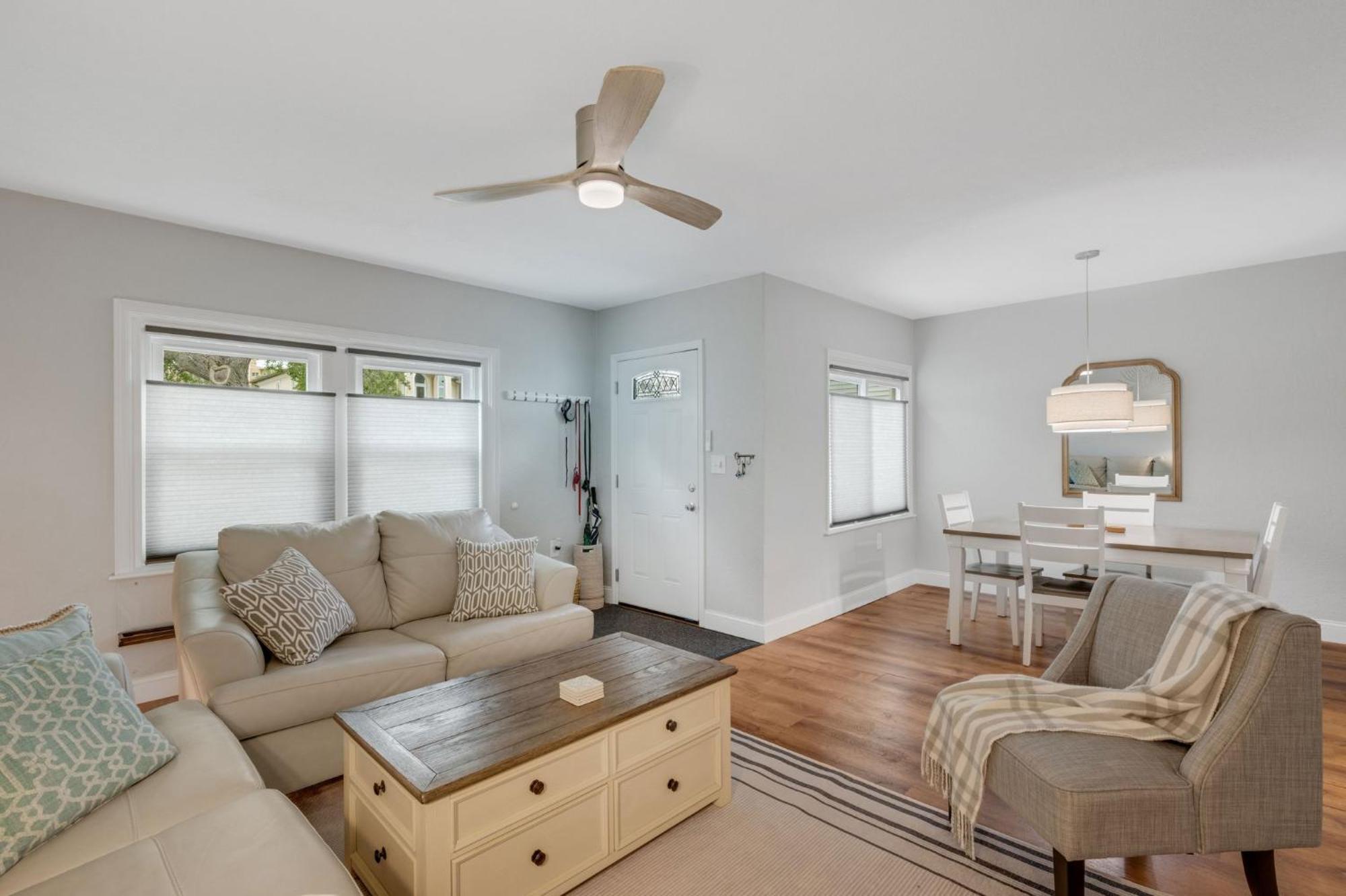 Holiday home Poolside Oasis - Just Steps To The Sand! - Monthly *