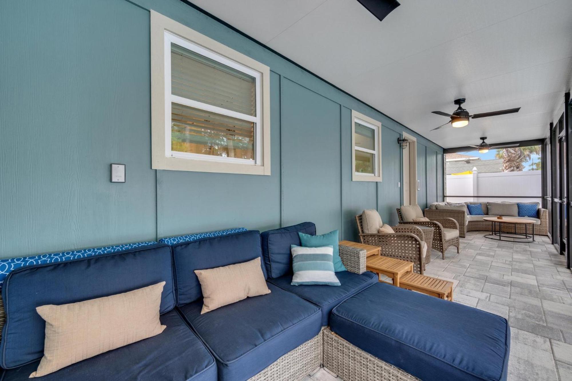 Holiday home Poolside Oasis - Just Steps To The Sand! - Monthly