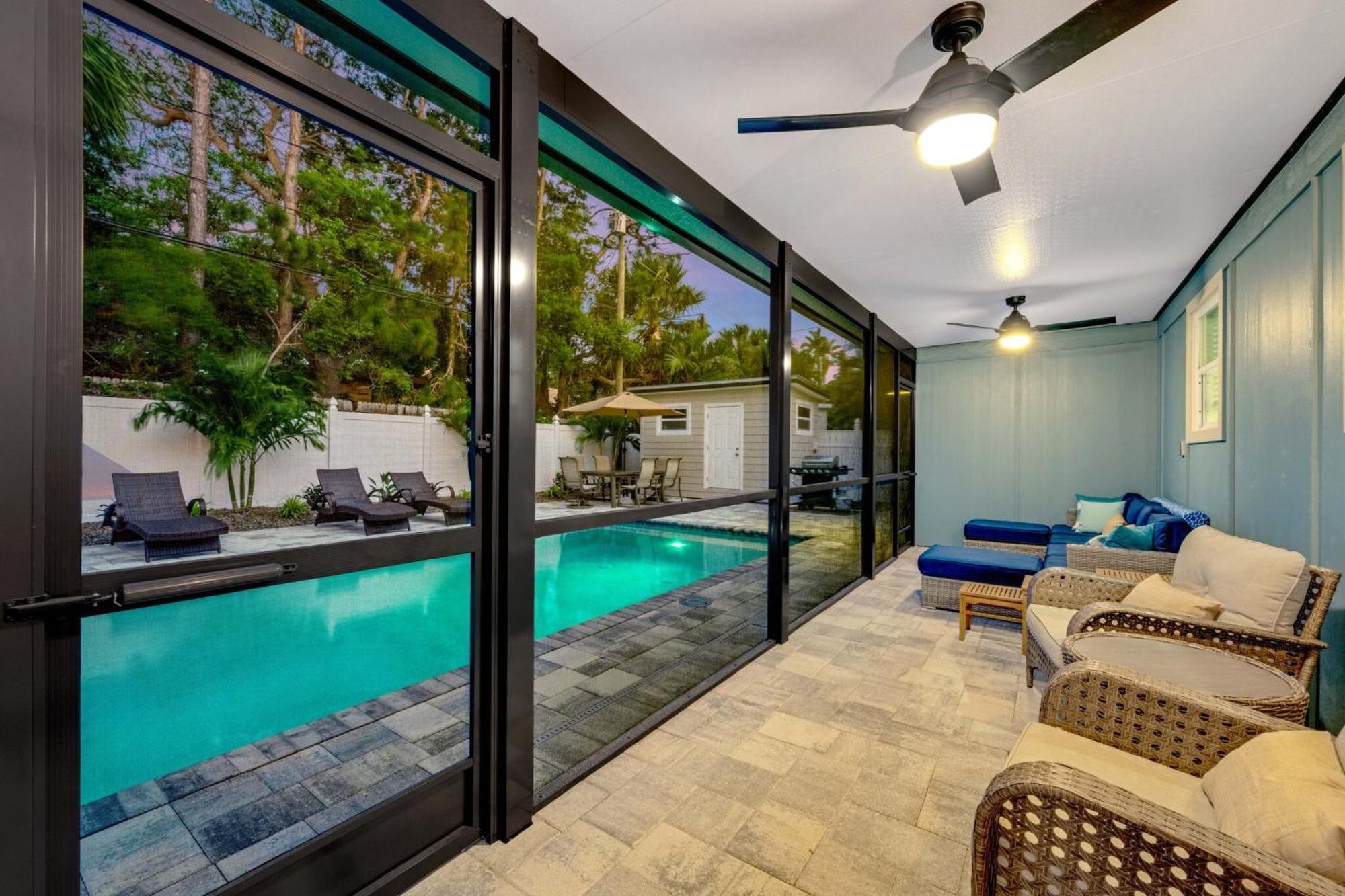 Poolside Oasis - Just Steps To The Sand! - Monthly *
