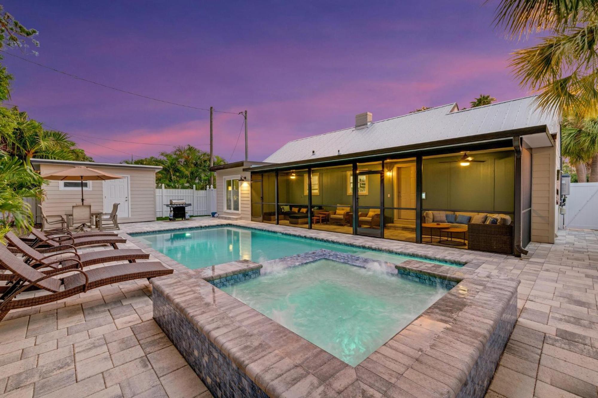 Poolside Oasis - Just Steps To The Sand! - Monthly