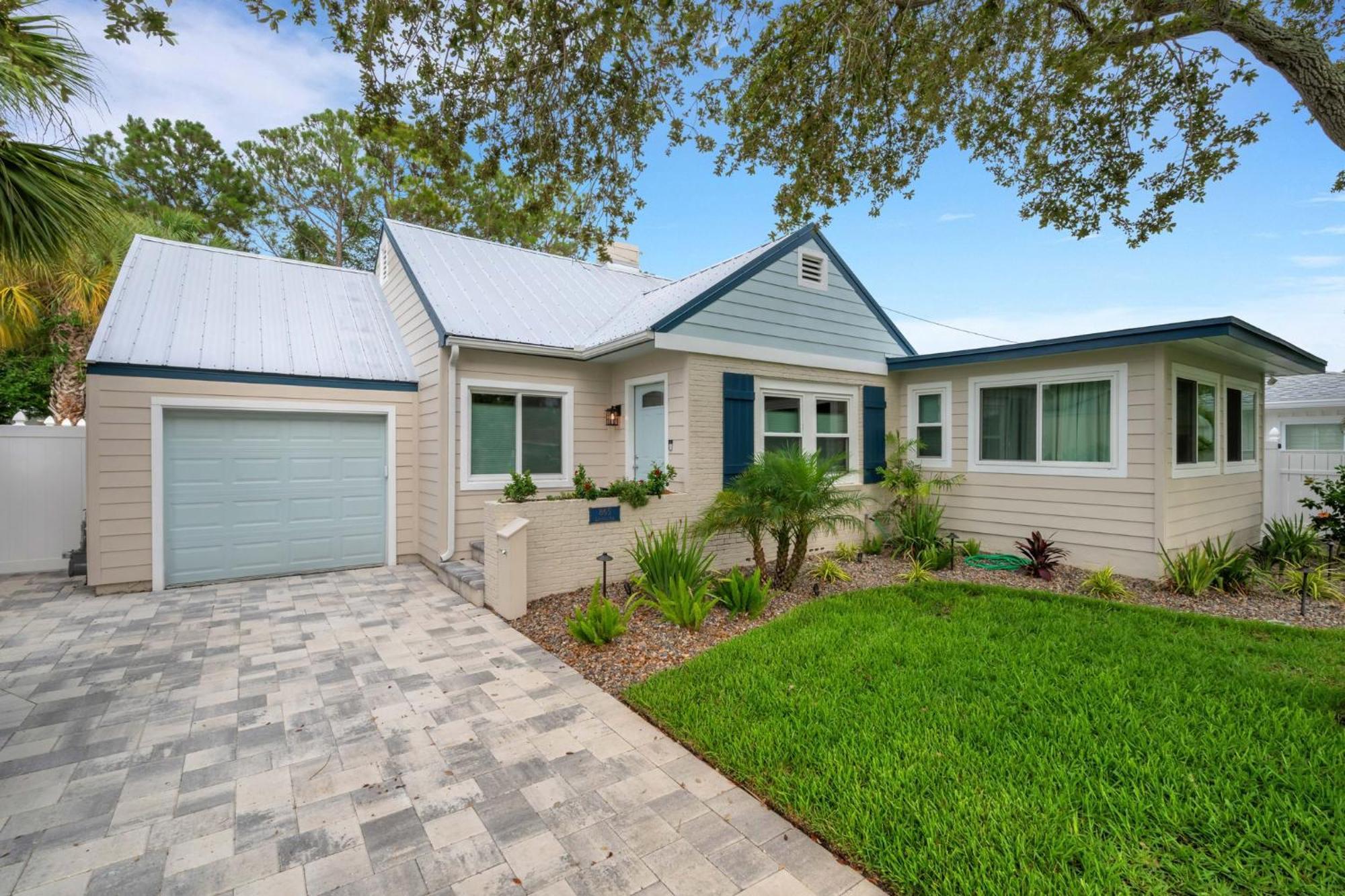Holiday home Poolside Oasis - Just Steps To The Sand! - Monthly Clearwater Beach