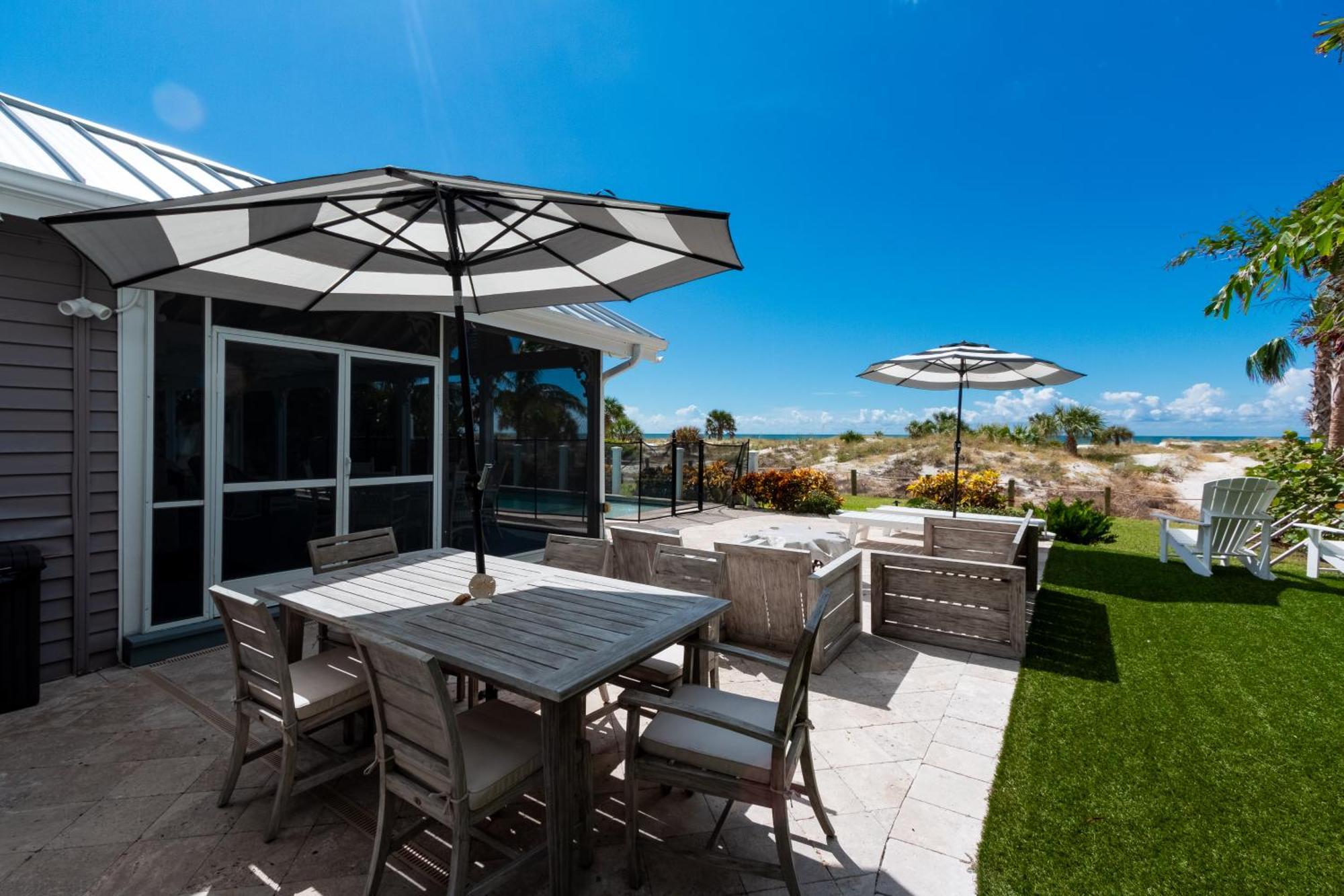 Sunset Breeze - Beachfront Pool - Monthly Holiday home Clearwater Beach