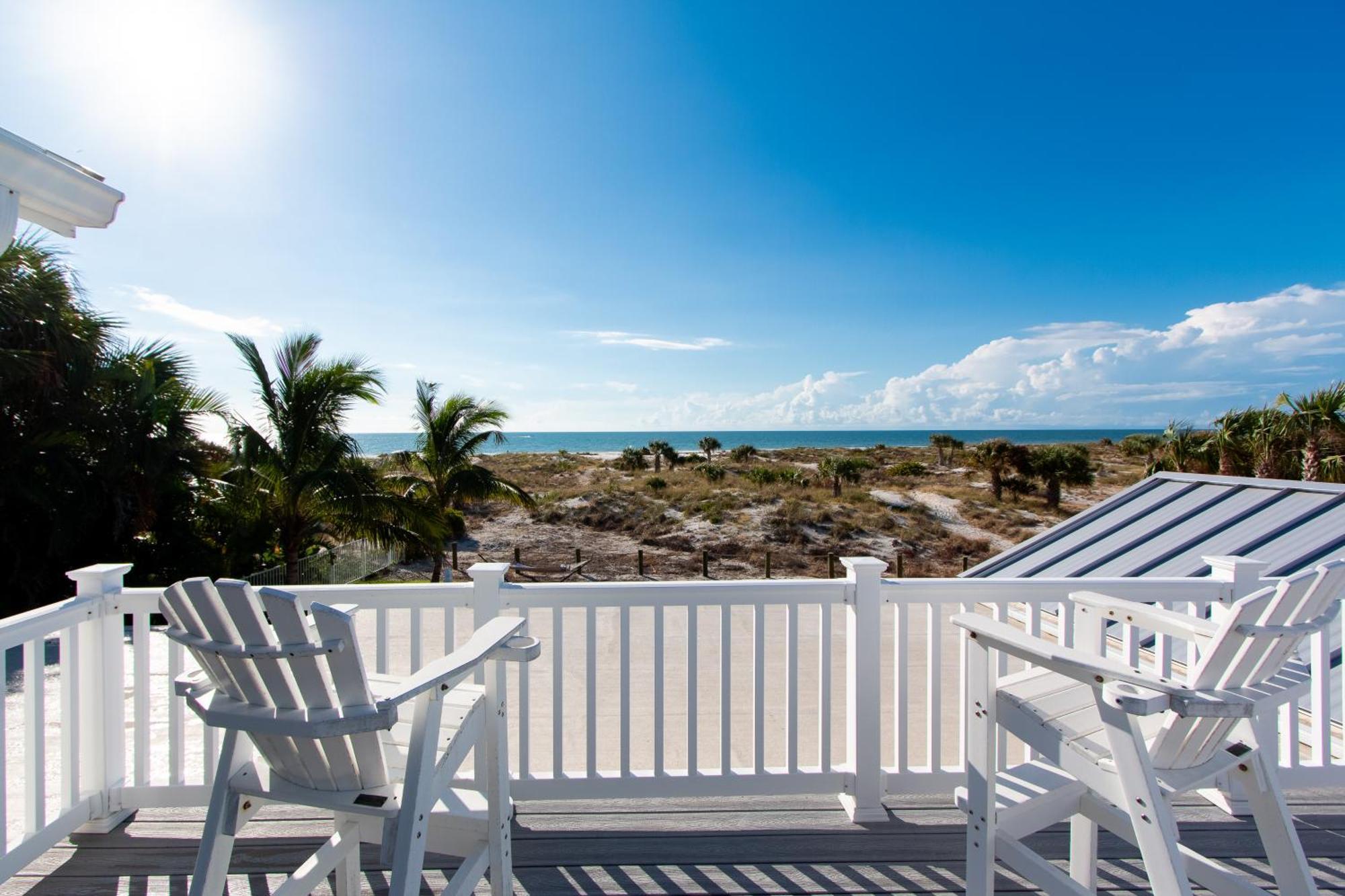 Sunset Breeze - Beachfront Pool - Monthly Holiday home