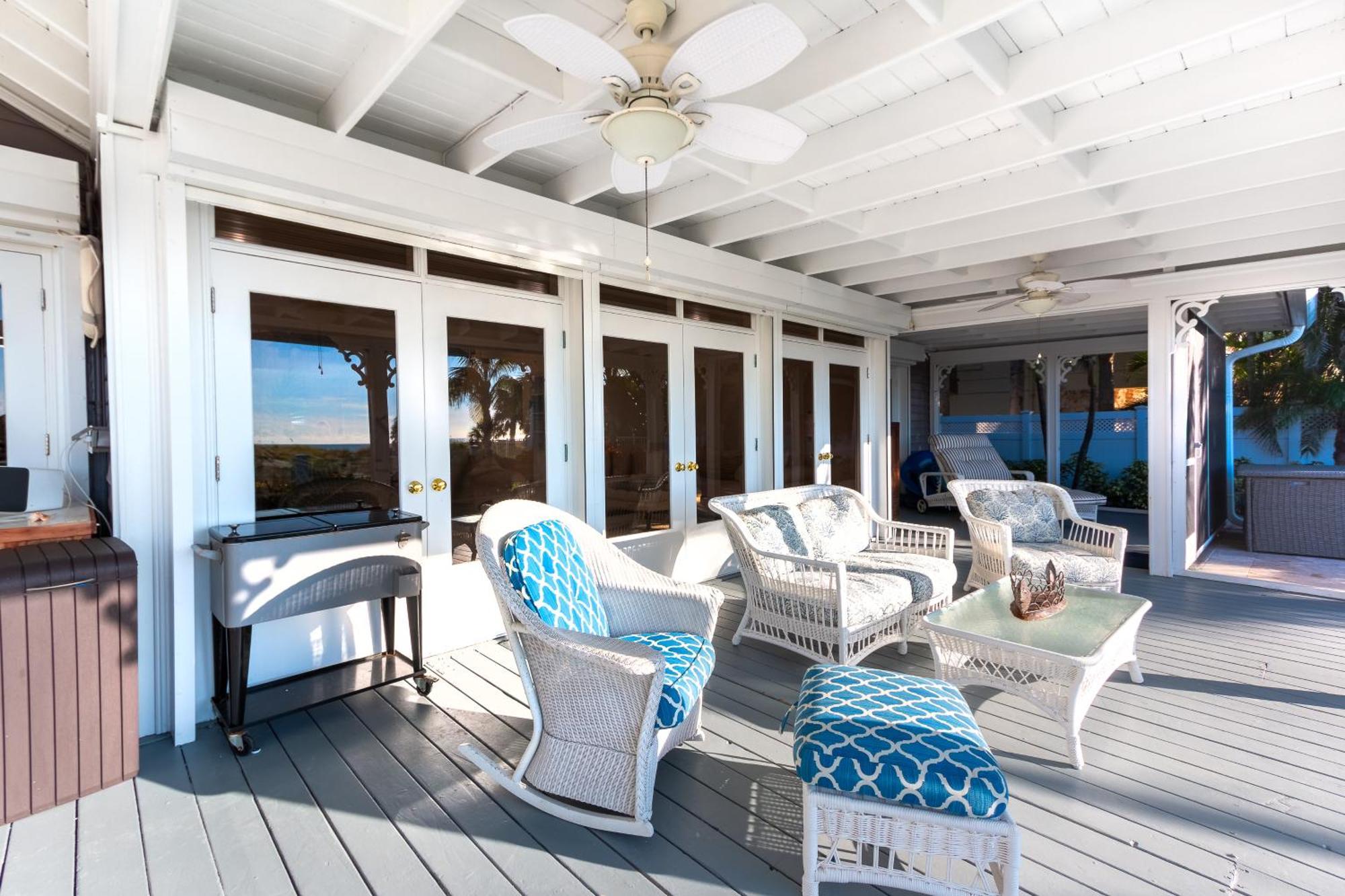 Sunset Breeze - Beachfront Pool - Monthly Clearwater Beach