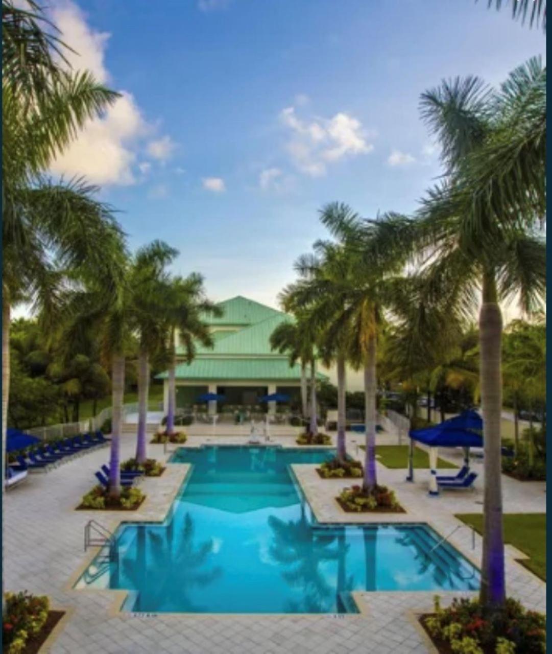 2-story 3 Bed 4 Bath At Provident At The Blue Miami Doral