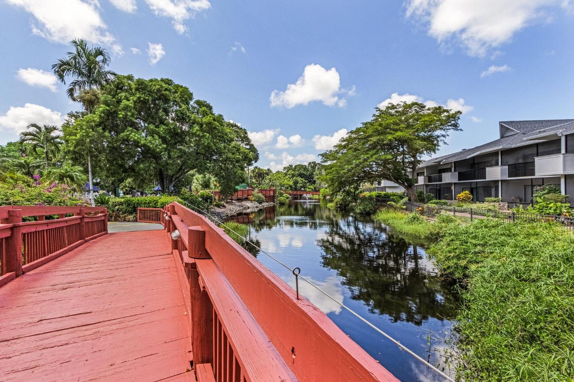 Apartment Park Shore Beautiful Deluxe 2 Bed 2bath Naples