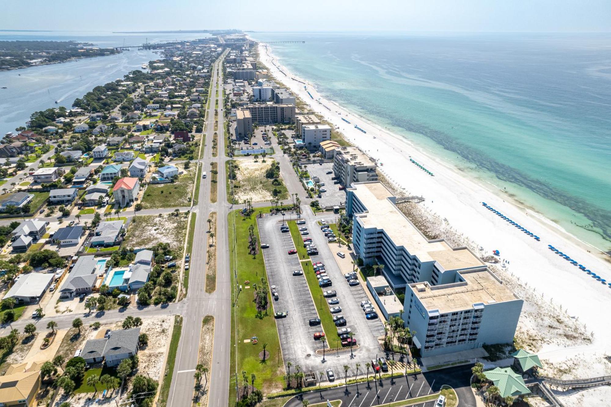 Apartment Inlet Reef 412- By Isle