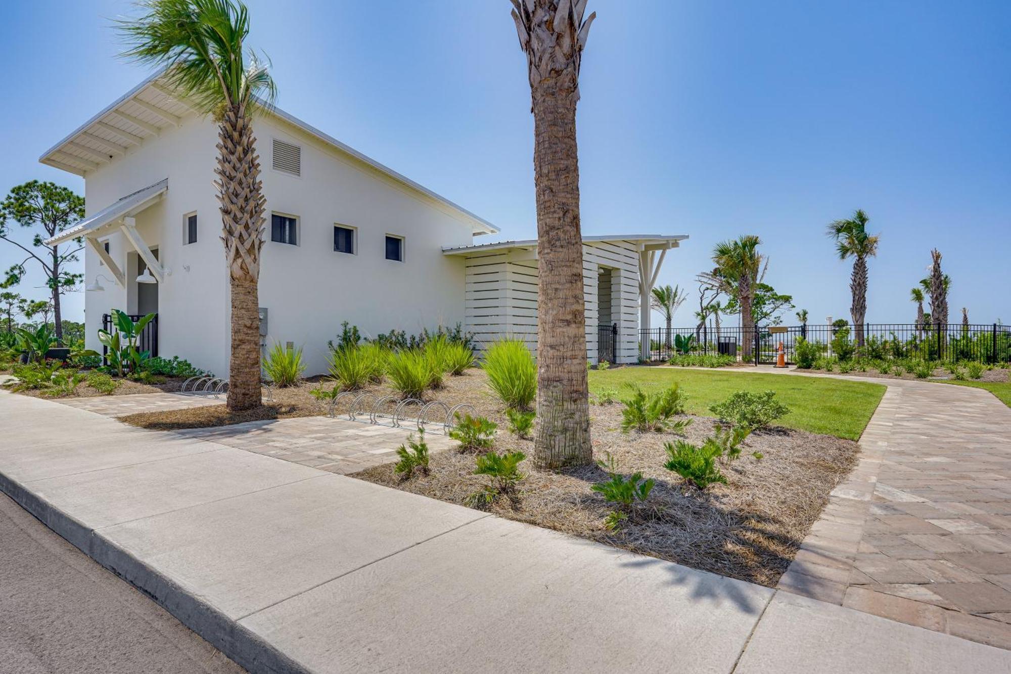 Port St Joe Community Pool, Walk To Beach! Port St. Joe