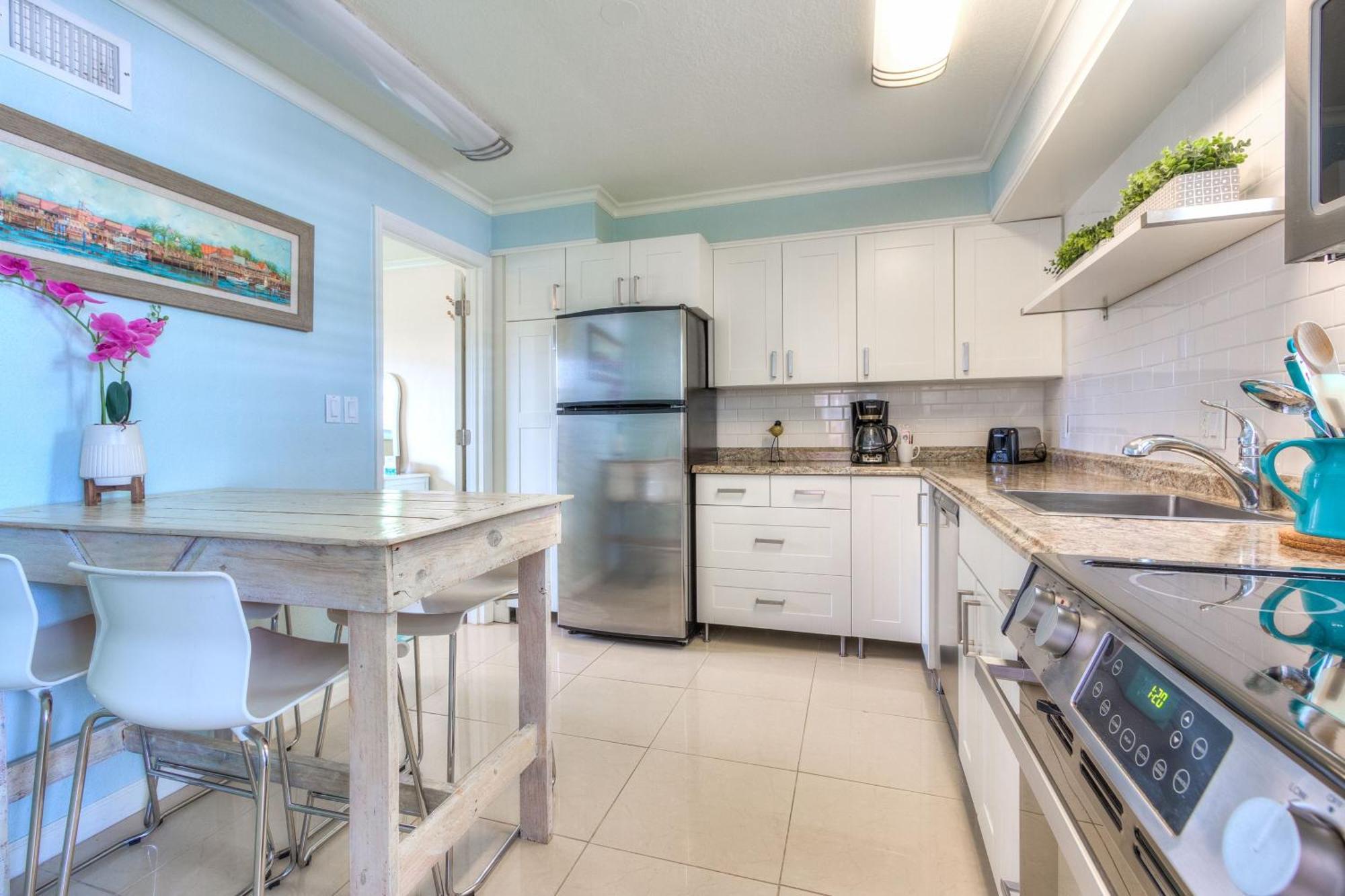 Tropic Terrace #40 - Beachfront Resort *