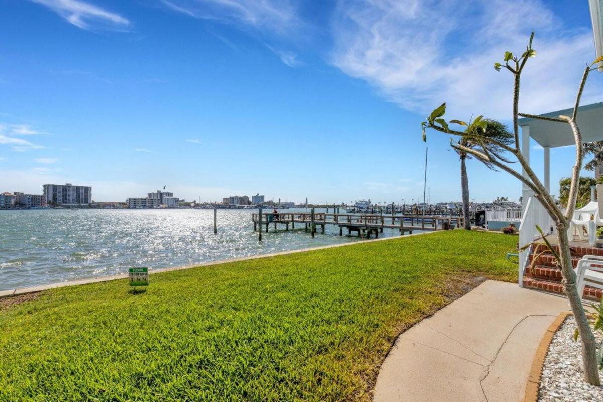 Resort Saltwater Hideaway - Waterfront - Coral #e-2 Clearwater Beach