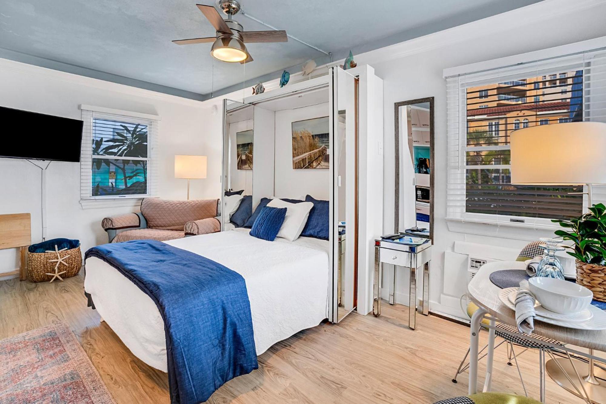 Resort Saltwater Hideaway - Waterfront - Coral #e-2 *