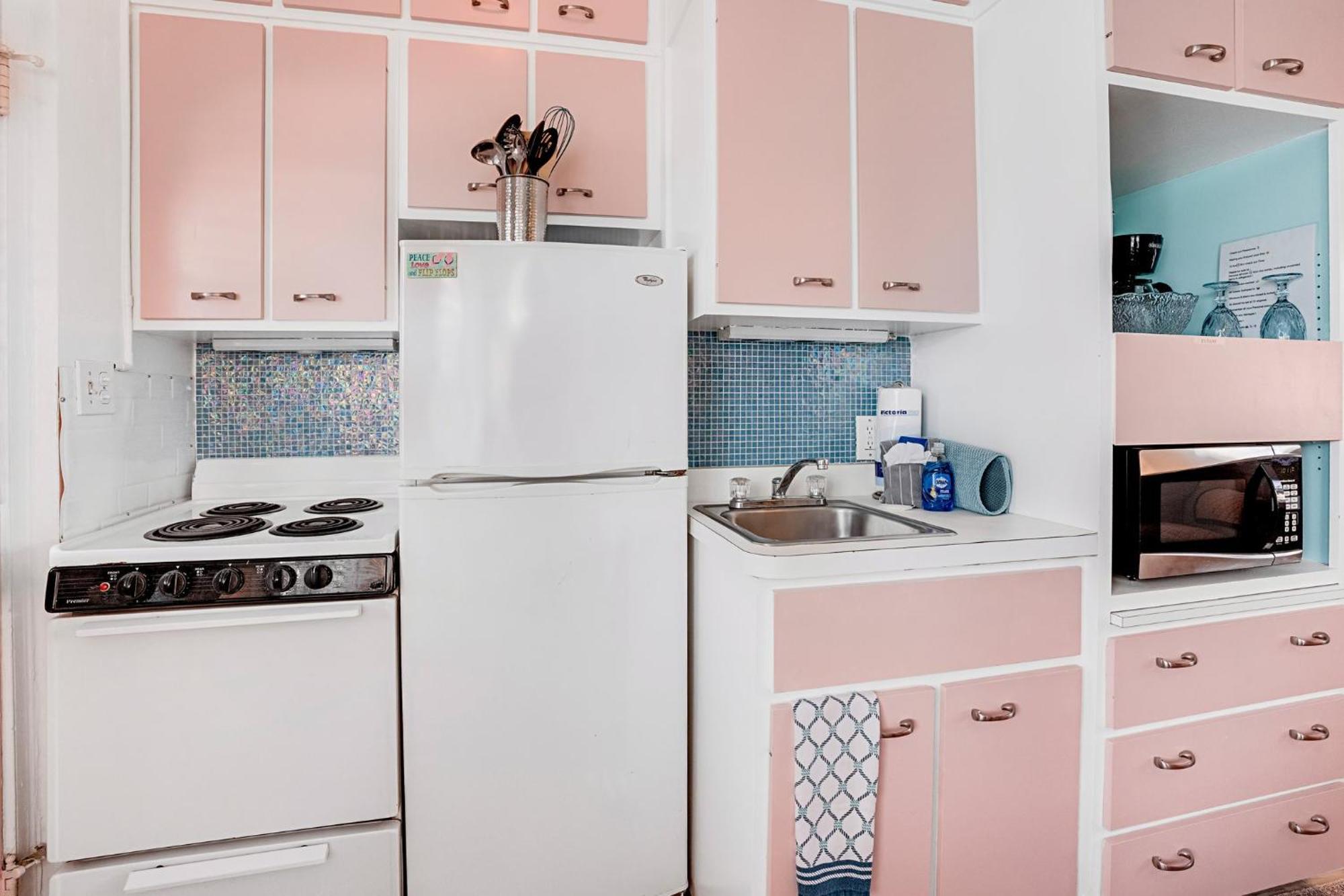 Resort Saltwater Hideaway - Waterfront - Coral #e-2 *
