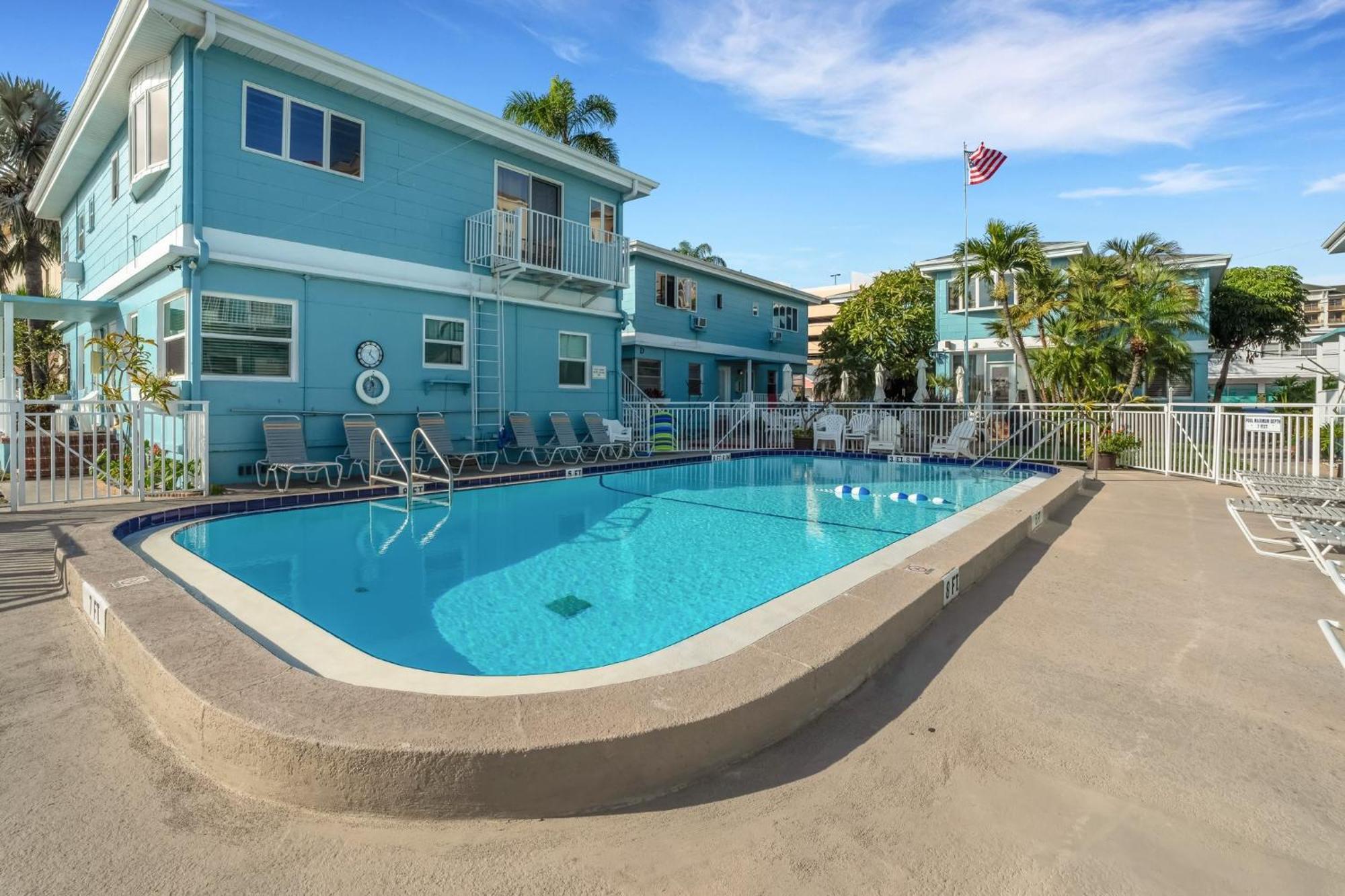 Resort Saltwater Hideaway - Waterfront - Coral #e-2 Clearwater Beach