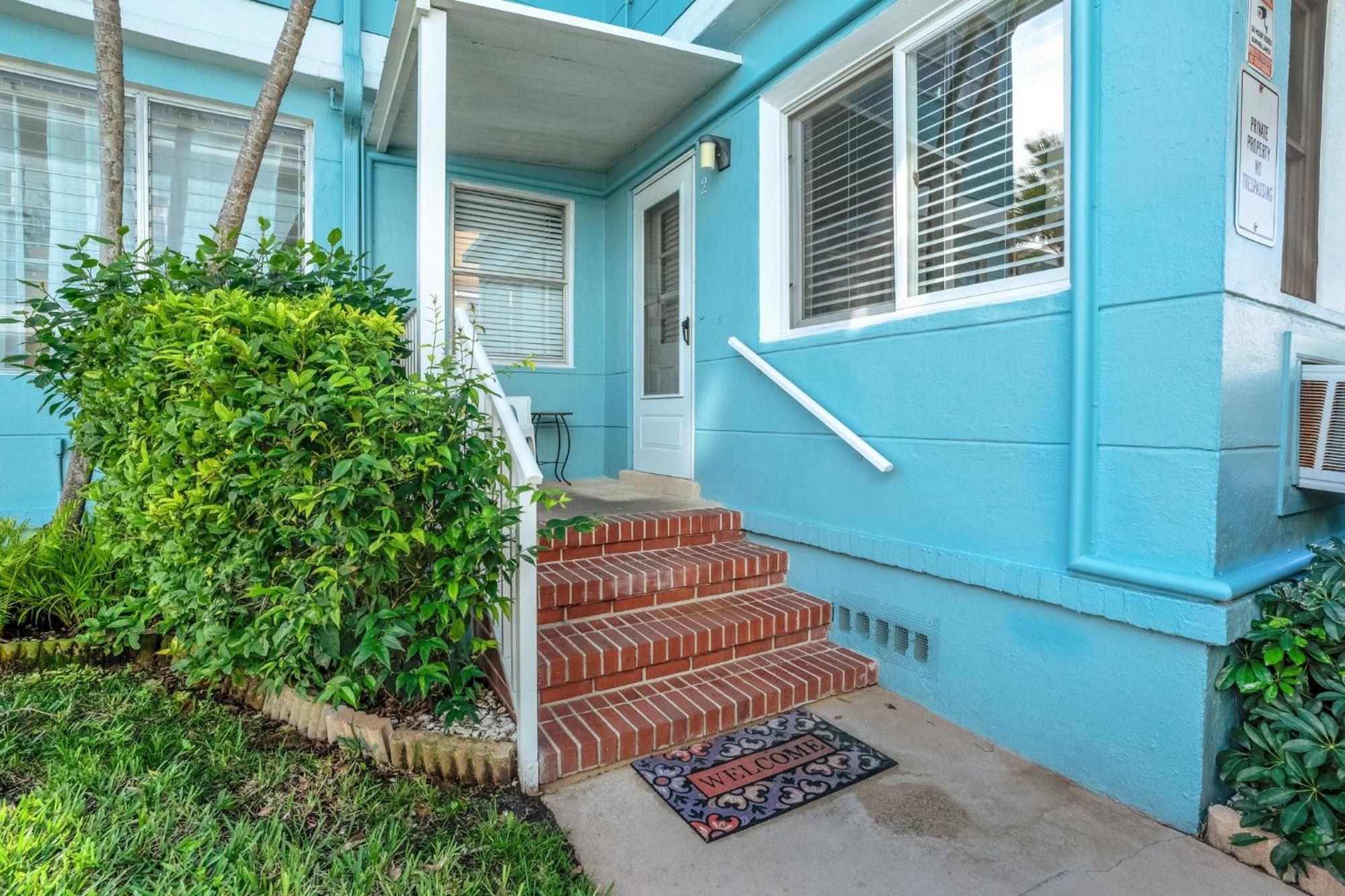 Saltwater Hideaway - Waterfront - Coral #e-2