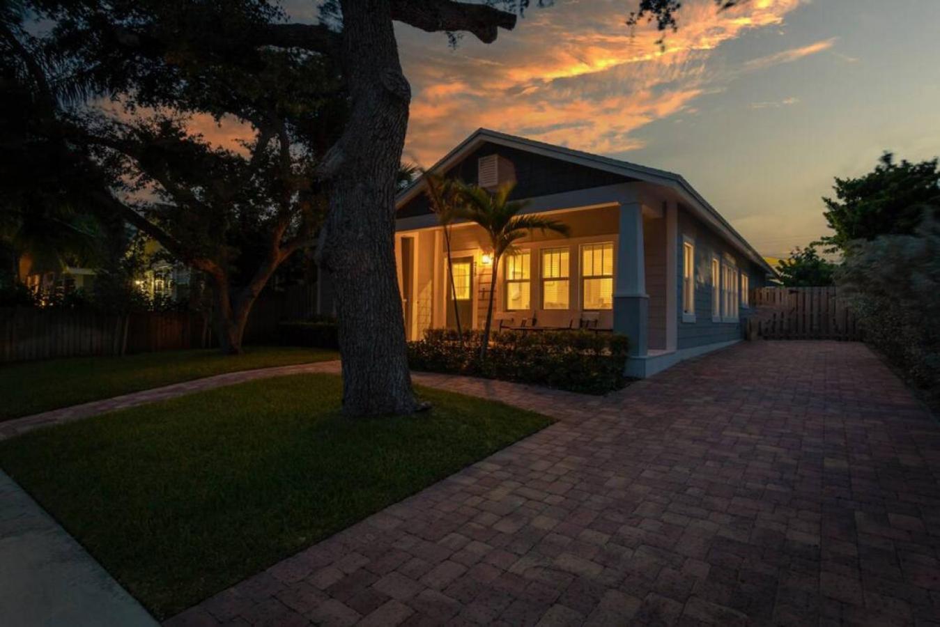 Stunning 4br 3ba Pool 5 Min To * Lake Worth Beach