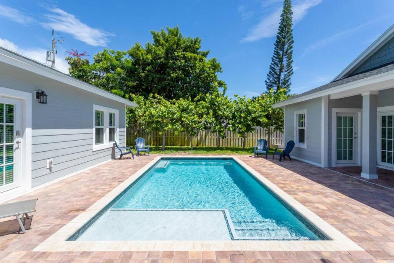 Stunning 4br 3ba Pool 5 Min To *