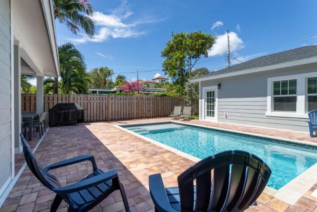Holiday home Stunning 4br 3ba Pool 5 Min To Lake Worth Beach