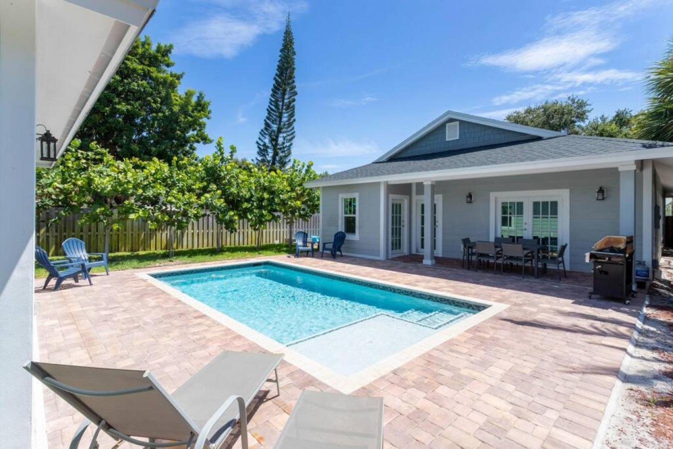 Stunning 4br 3ba Pool 5 Min To * Lake Worth Beach