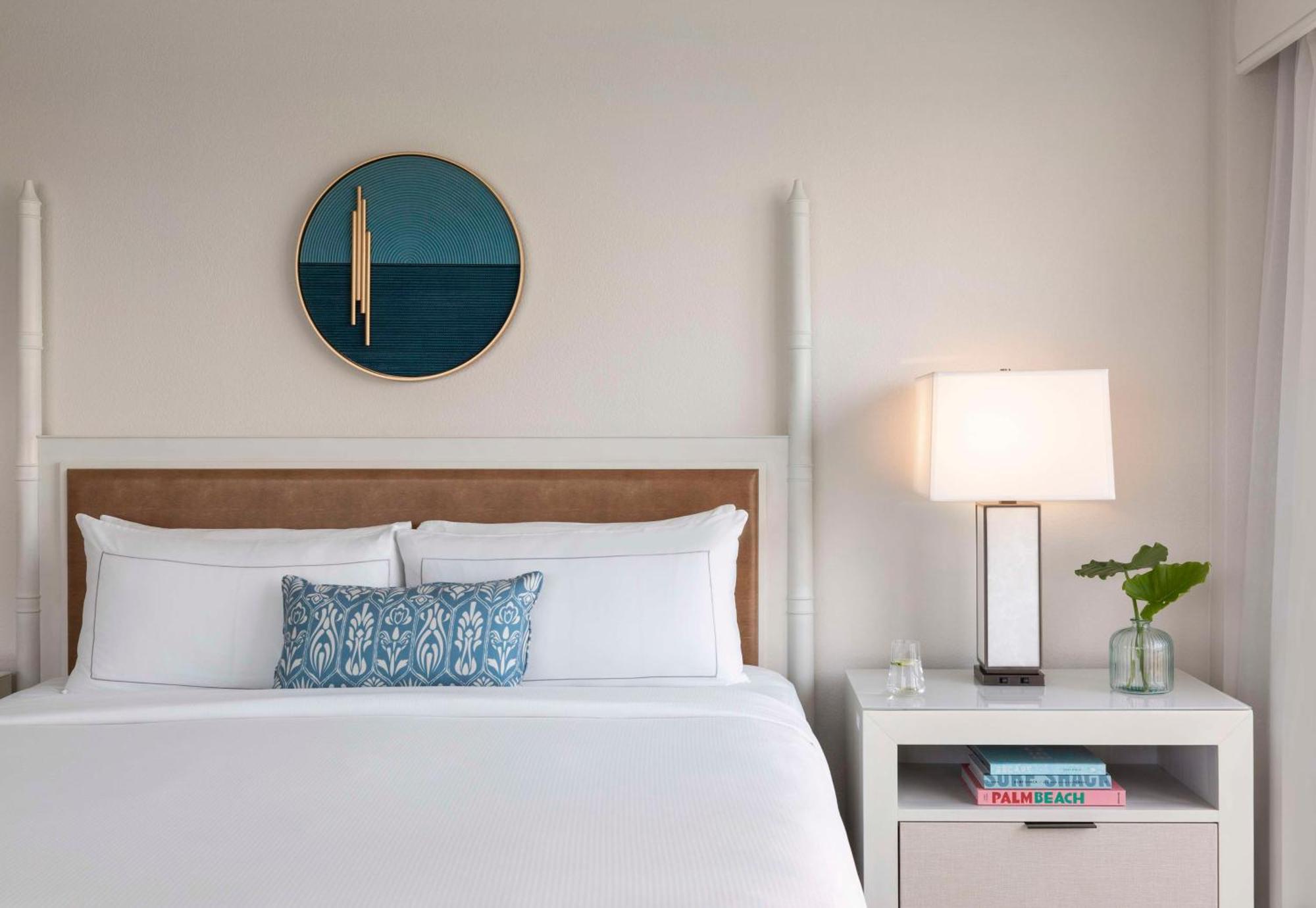 The Singer Oceanfront Resort, Curio Collection By Hilton 4* Riviera Beach