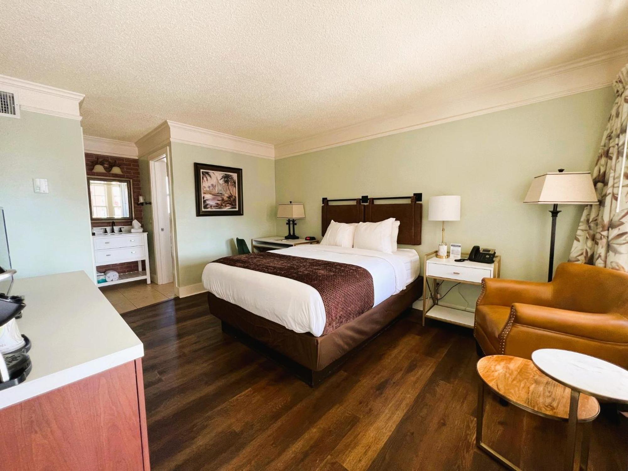 Hotel Bayfront 3*